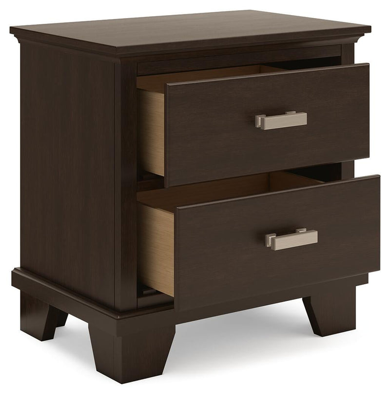 Covetown Queen Panel Bed with Mirrored Dresser and Nightstand