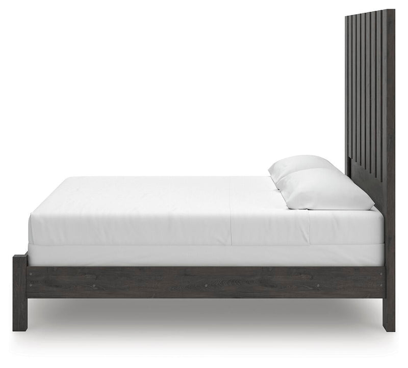 Fraluna King Panel Bed, Dresser and Mirror