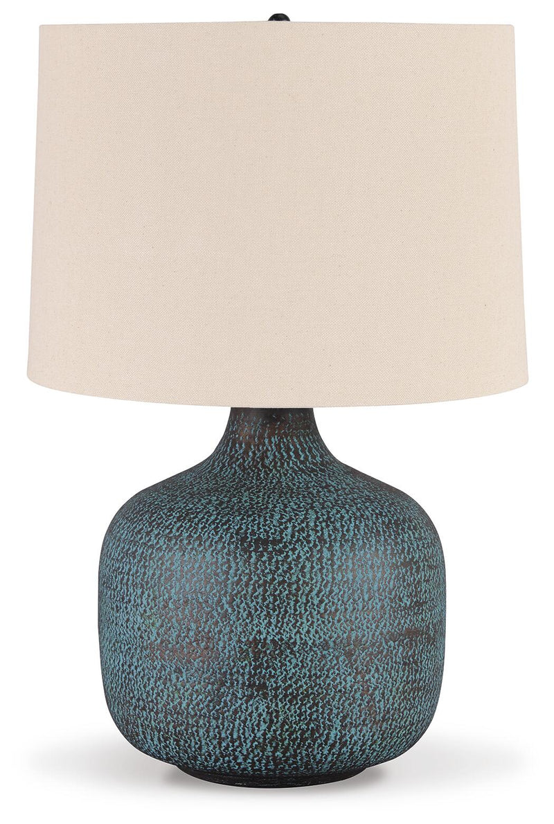 Malthace Metal Table Lamp (1/CN)