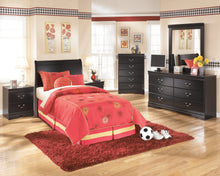 Load image into Gallery viewer, Huey Vineyard Twin Sleigh Headboard with Mirrored Dresser, Chest and 2 Nightstands
